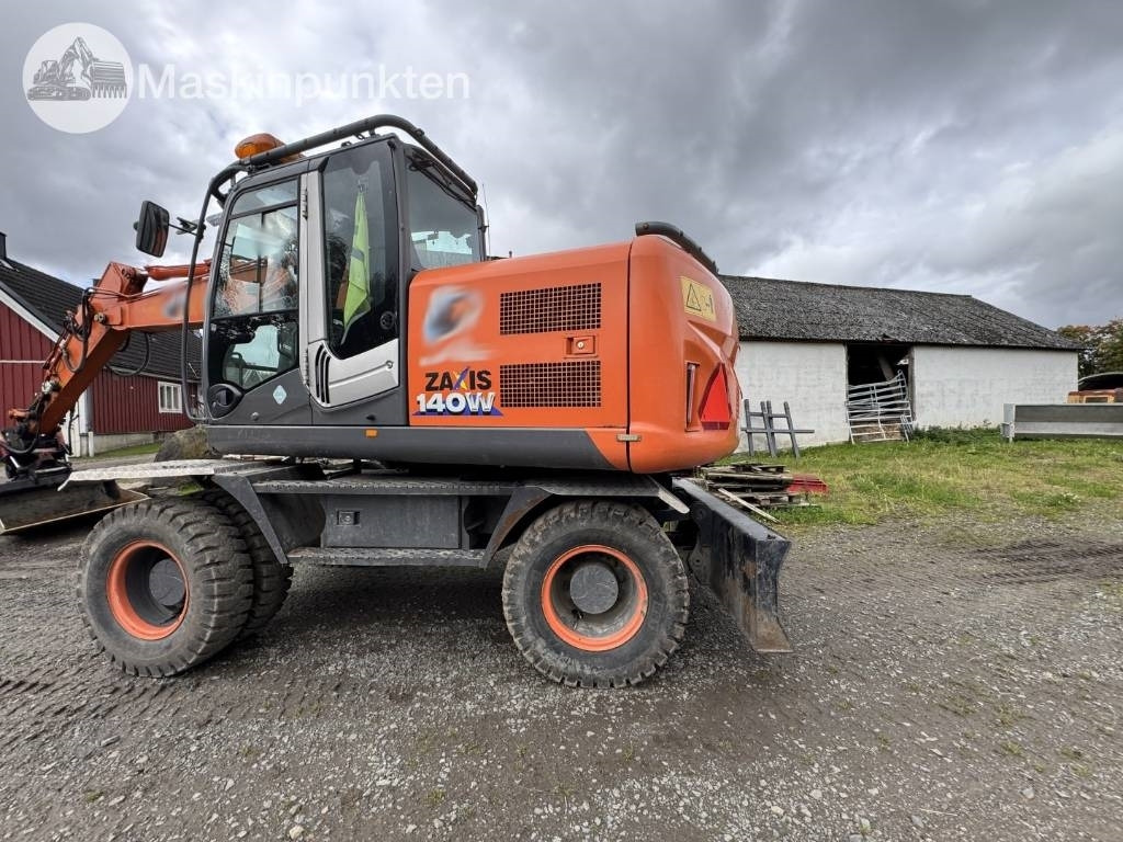Hitachi ZX 140 W-3 - Ekskavator me goma: foto 2 Hitachi ZX 140 W-3 - Ekskavator me goma: foto 2