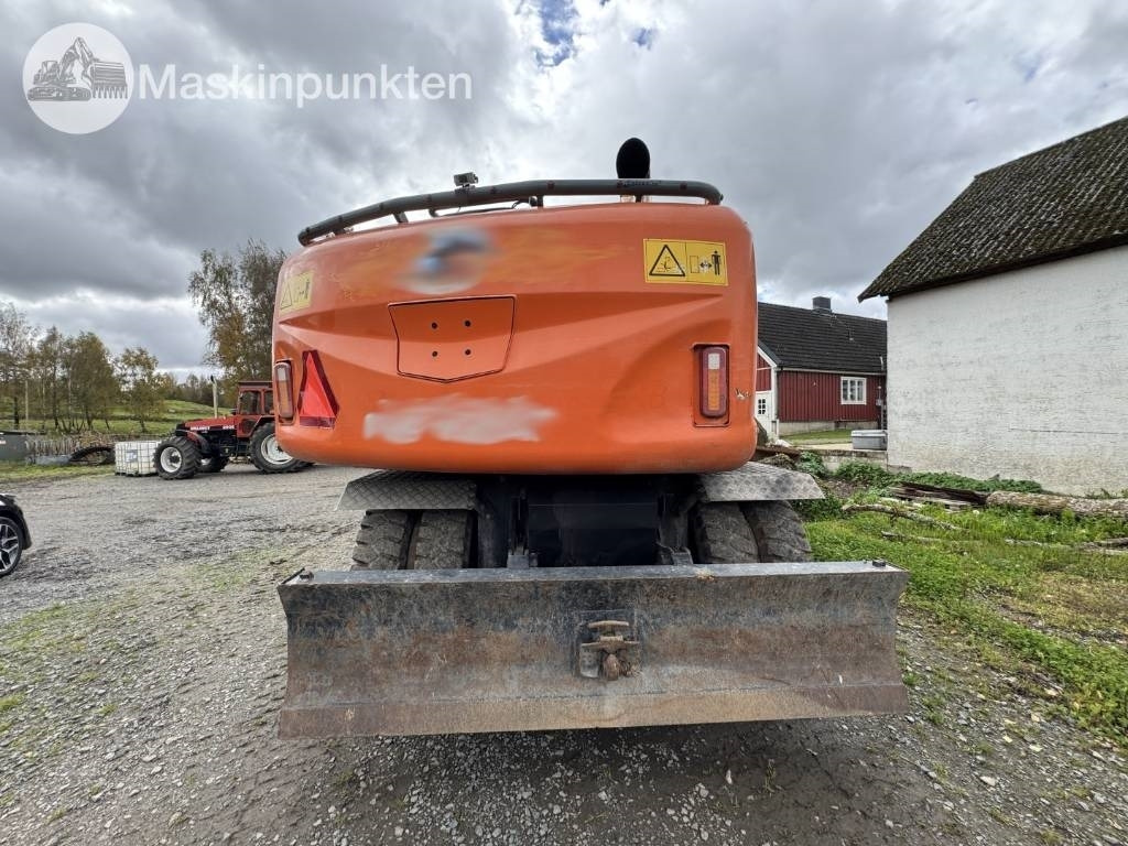 Hitachi ZX 140 W-3 - Ekskavator me goma: foto 3 Hitachi ZX 140 W-3 - Ekskavator me goma: foto 3