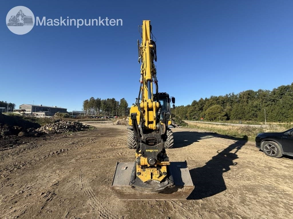 Komatsu PW 160 - Ekskavator me goma: foto 2 Komatsu PW 160 - Ekskavator me goma: foto 2