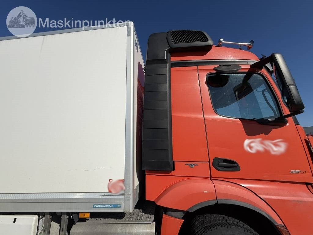 Kamion frigorifer Mercedes-Benz Actros 2551: foto 44