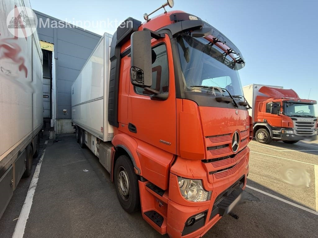 Mercedes-Benz Actros 2551  - Kamion frigorifer: foto 3 Mercedes-Benz Actros 2551  - Kamion frigorifer: foto 3