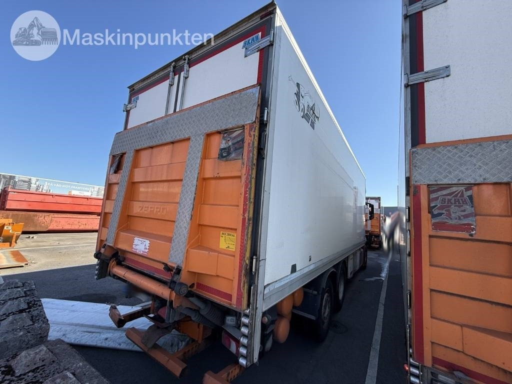 Mercedes-Benz Actros 2551  - Kamion frigorifer: foto 4 Mercedes-Benz Actros 2551  - Kamion frigorifer: foto 4