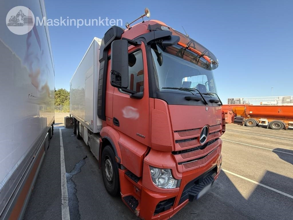 Mercedes-Benz Actros 2551  - Kamion frigorifer: foto 3 Mercedes-Benz Actros 2551  - Kamion frigorifer: foto 3