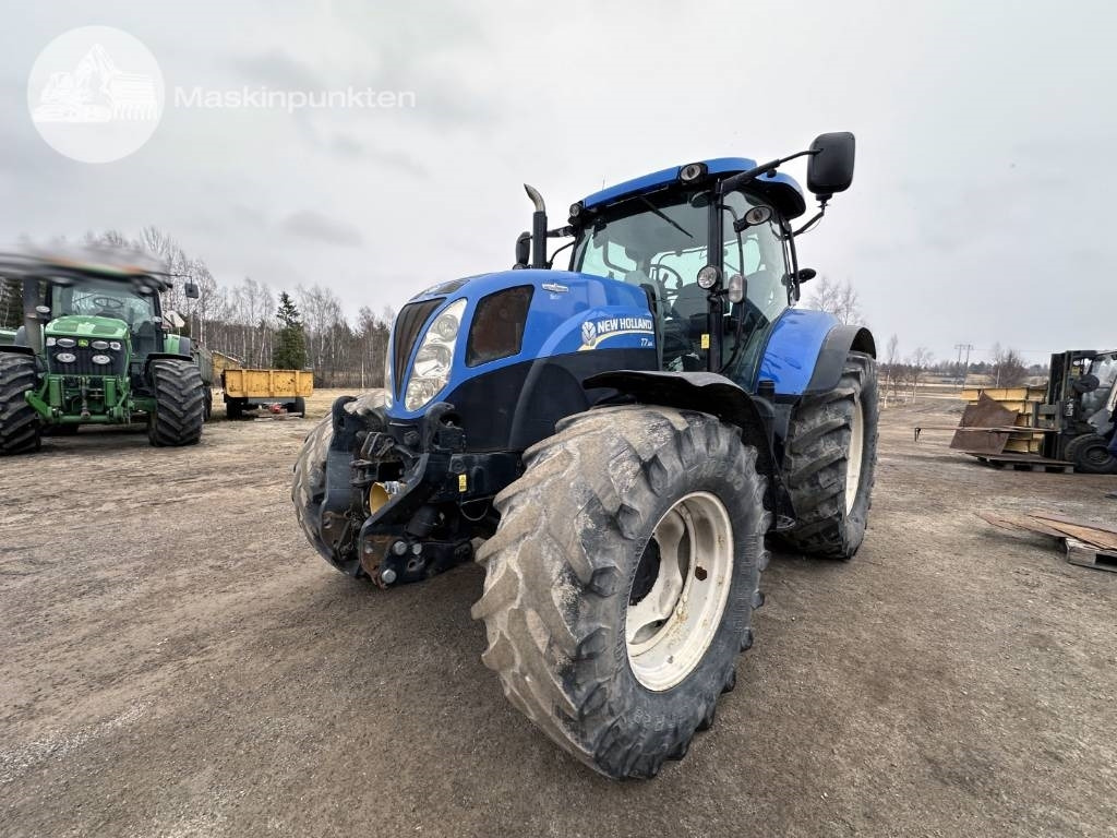 New Holland T 7.185 - Traktor: foto 4 New Holland T 7.185 - Traktor: foto 4