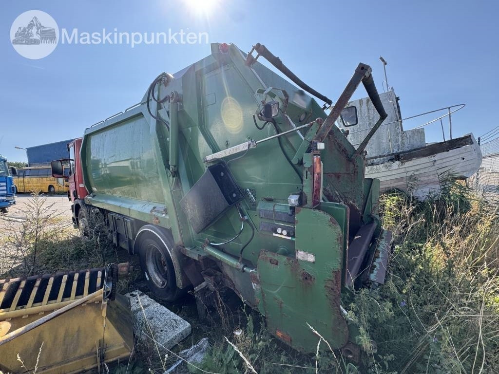 Scania P 94 D - Kamion mbeturinash: foto 2 Scania P 94 D - Kamion mbeturinash: foto 2