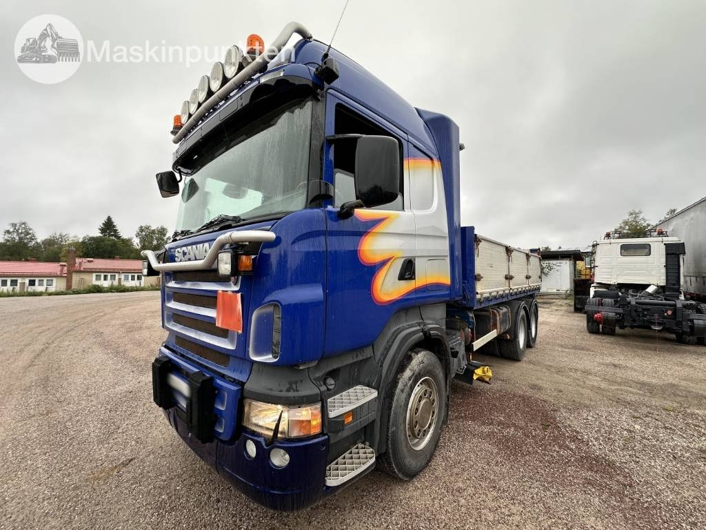 Scania R 500 LB med underbett - Kamion vetëshkarkues: foto 1 Scania R 500 LB med underbett - Kamion vetëshkarkues: foto 1
