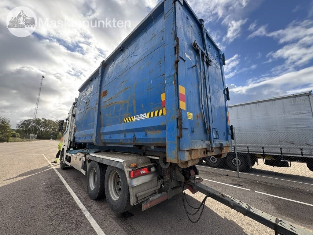 Scania R 580 EKIPAGE - Kamion vetëngarkues: foto 2 Scania R 580 EKIPAGE - Kamion vetëngarkues: foto 2