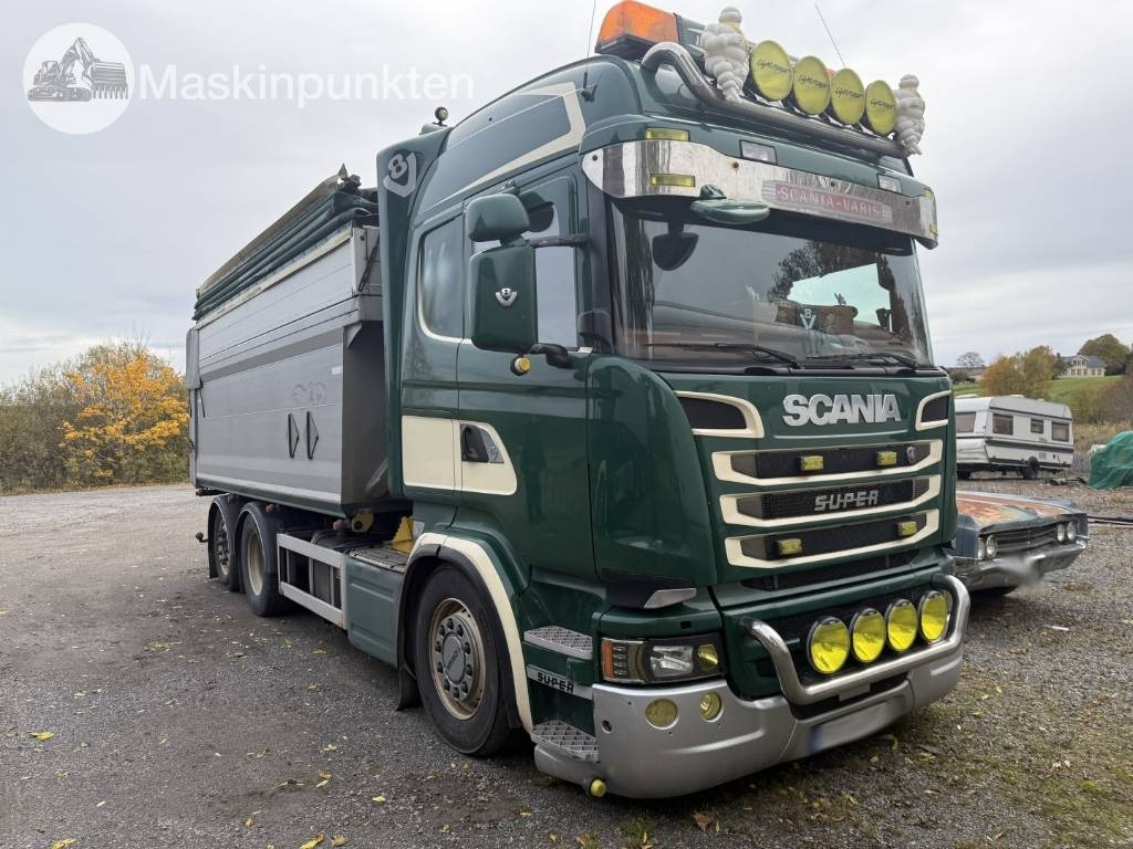Scania R 580 - Kamion vetëshkarkues: foto 1 Scania R 580 - Kamion vetëshkarkues: foto 1