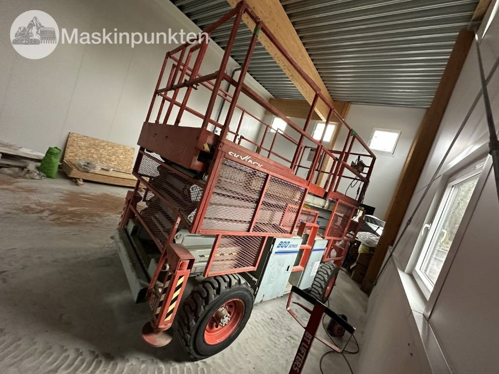 SkyJack SJ 8841 - Ngritës gërshërë: foto 4 SkyJack SJ 8841 - Ngritës gërshërë: foto 4