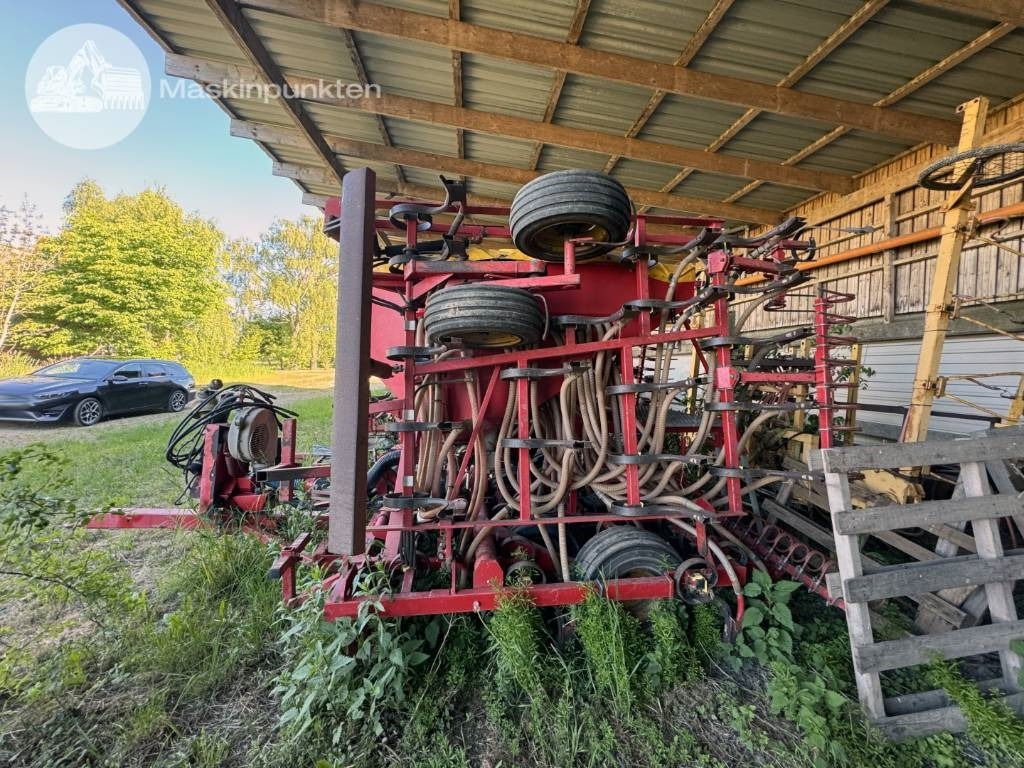 Vaderstad Concorde 600G - Mbjellëse në radhë: foto 2 Vaderstad Concorde 600G - Mbjellëse në radhë: foto 2