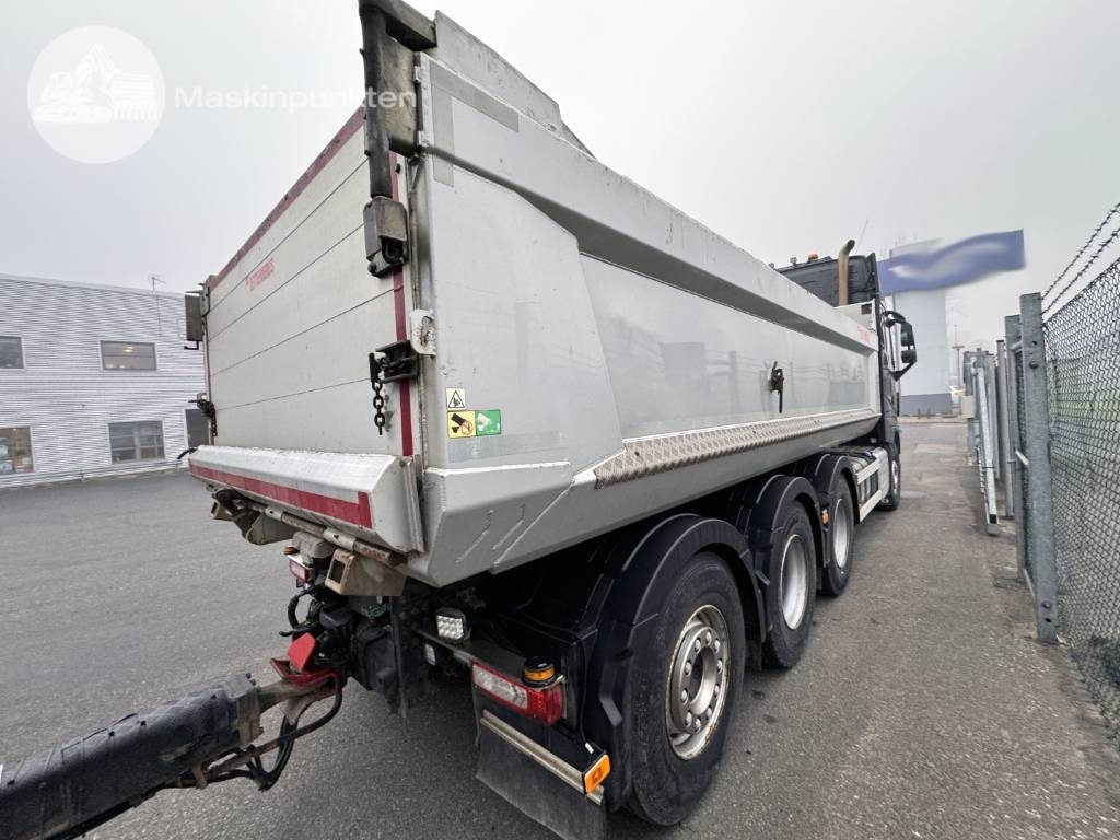 Volvo FH 16 750  - Kamion vetëshkarkues: foto 4 Volvo FH 16 750  - Kamion vetëshkarkues: foto 4