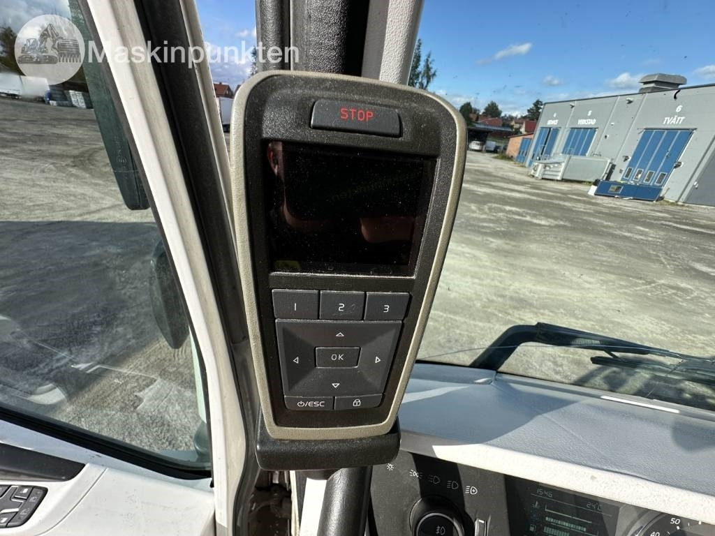 Kamion vagonetë Volvo FH 16 750: foto 35