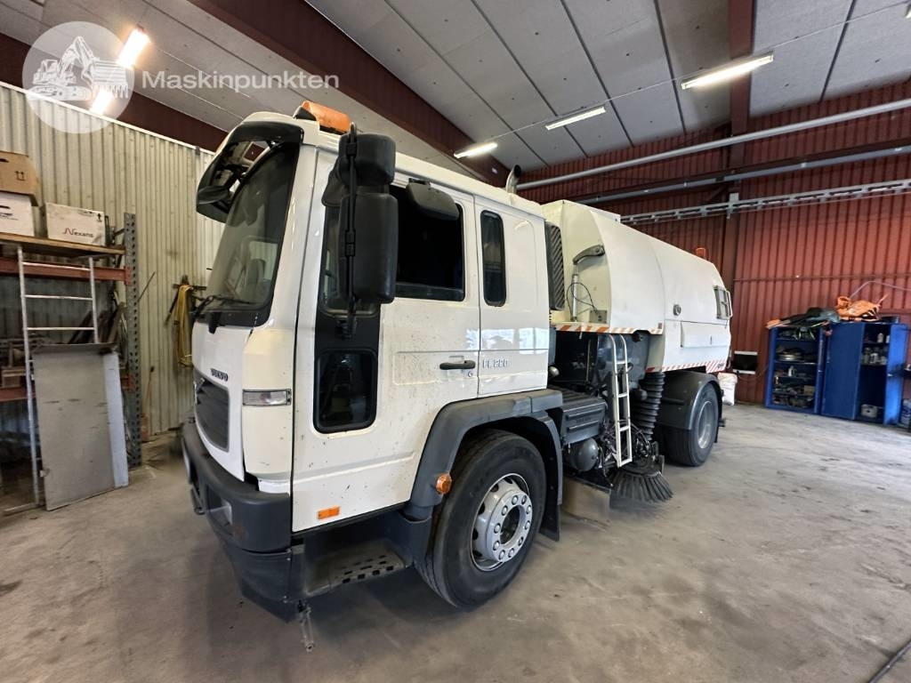 Volvo FL 618 - Kamion mbeturinash: foto 2 Volvo FL 618 - Kamion mbeturinash: foto 2