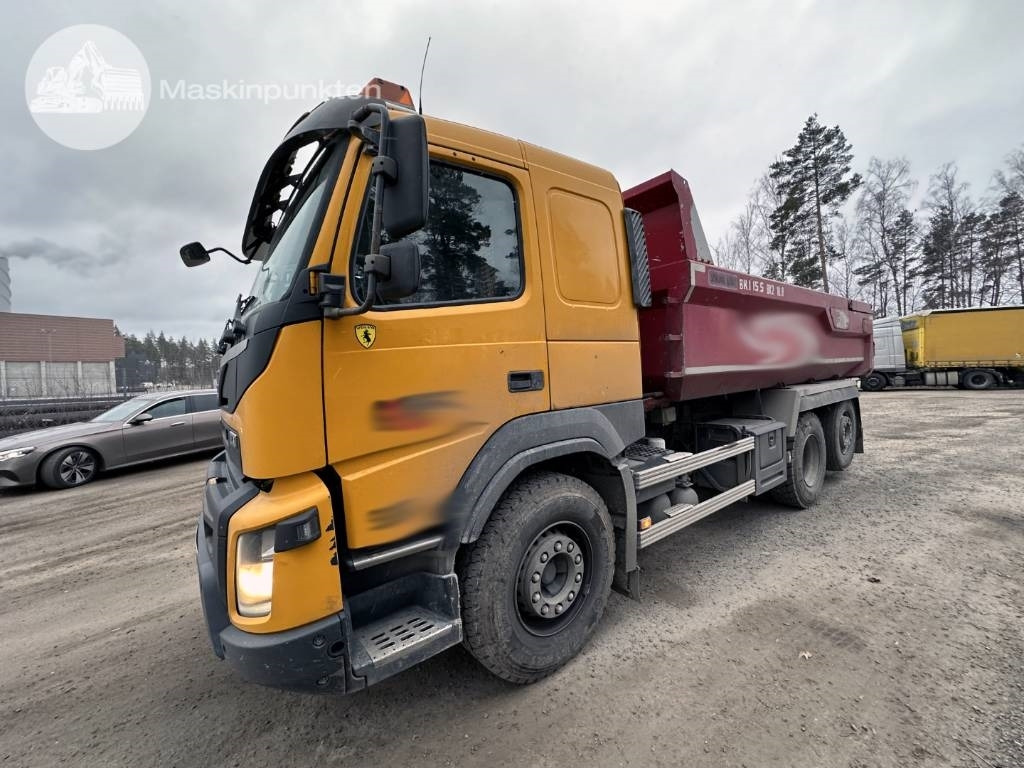 Volvo FMX 380 - Kamion vetëshkarkues: foto 3 Volvo FMX 380 - Kamion vetëshkarkues: foto 3