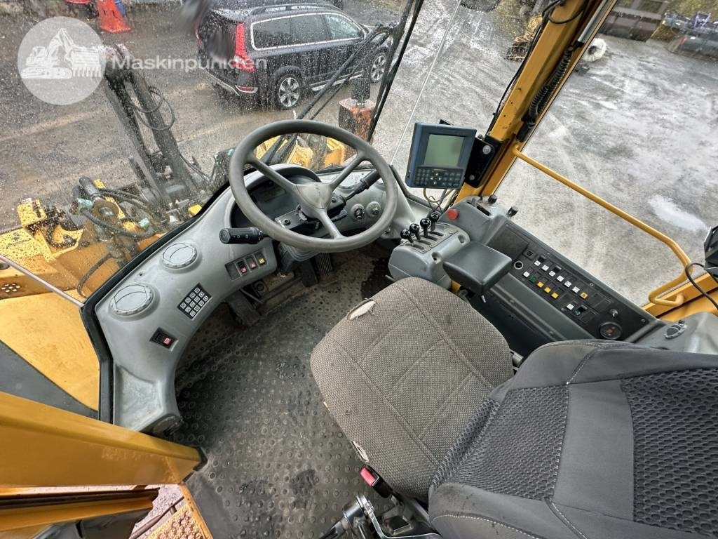Lizingu i Volvo L 90 E  Volvo L 90 E: foto 15