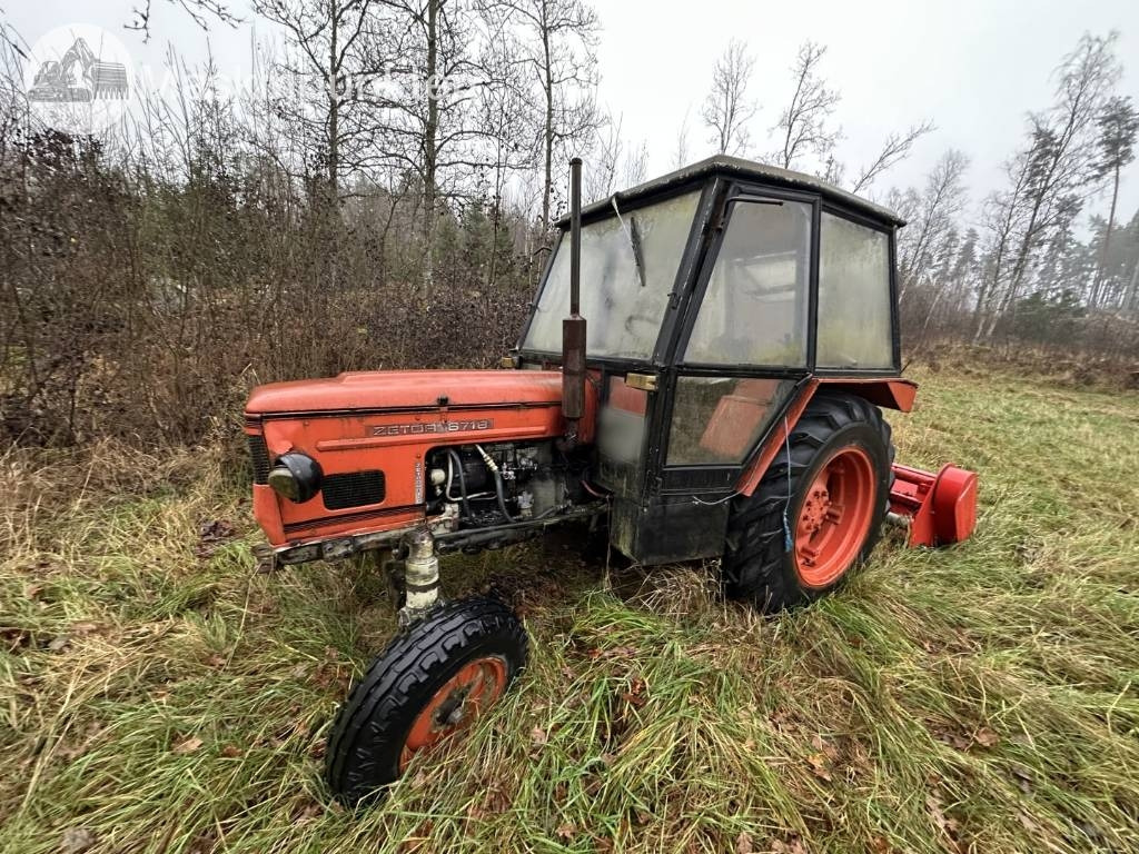 Zetor 6718 - Traktor: foto 1 Zetor 6718 - Traktor: foto 1