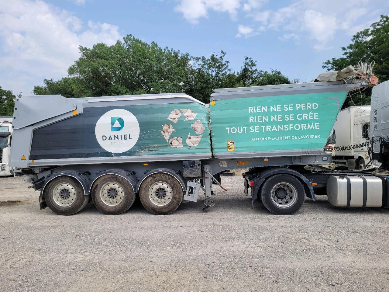 BENALU BENNE C39 3 ESSIEUX - Gjysmë rimorkio vetëshkarkuese: foto 2 BENALU BENNE C39 3 ESSIEUX - Gjysmë rimorkio vetëshkarkuese: foto 2