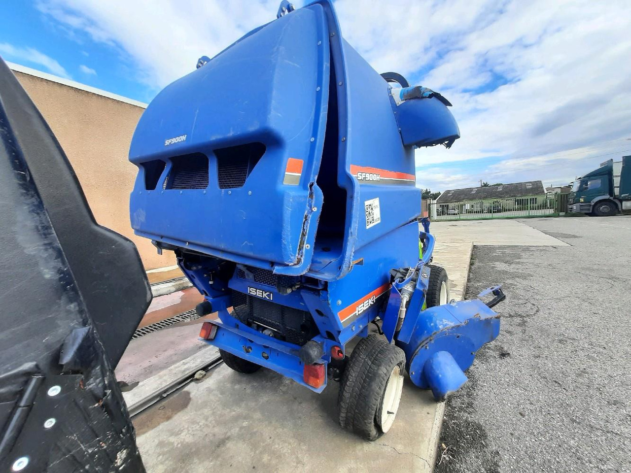 ISEKI SF370 - Korrëse bari i kopshtit: foto 5 ISEKI SF370 - Korrëse bari i kopshtit: foto 5