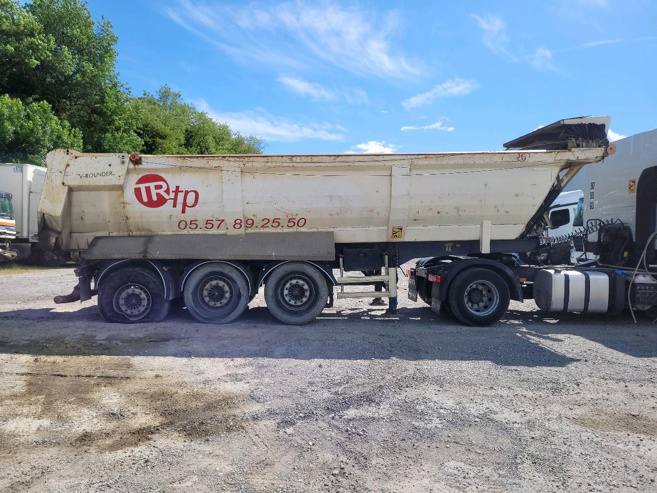 LOUAULT BENNE TP SR39 - Gjysmë rimorkio vetëshkarkuese: foto 3 LOUAULT BENNE TP SR39 - Gjysmë rimorkio vetëshkarkuese: foto 3