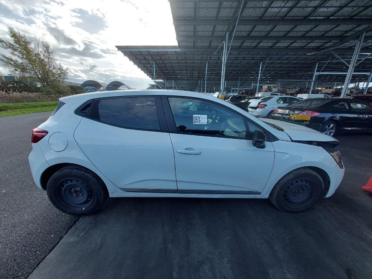 RENAULT CLIO V 1.0 TCE 90 EVOLUTION - Veturë: foto 3 RENAULT CLIO V 1.0 TCE 90 EVOLUTION - Veturë: foto 3