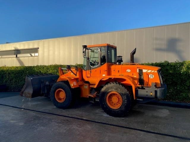 Doosan DL 200 - Fadrom me goma: foto 4 Doosan DL 200 - Fadrom me goma: foto 4