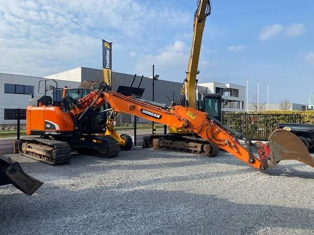 Doosan DX140 LCR-5 - Ekskavator me zinxhirë: foto 4 Doosan DX140 LCR-5 - Ekskavator me zinxhirë: foto 4