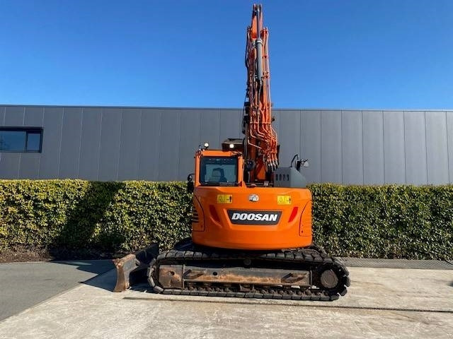 Doosan DX140LCR-5 - Ekskavator me zinxhirë: foto 1 Doosan DX140LCR-5 - Ekskavator me zinxhirë: foto 1