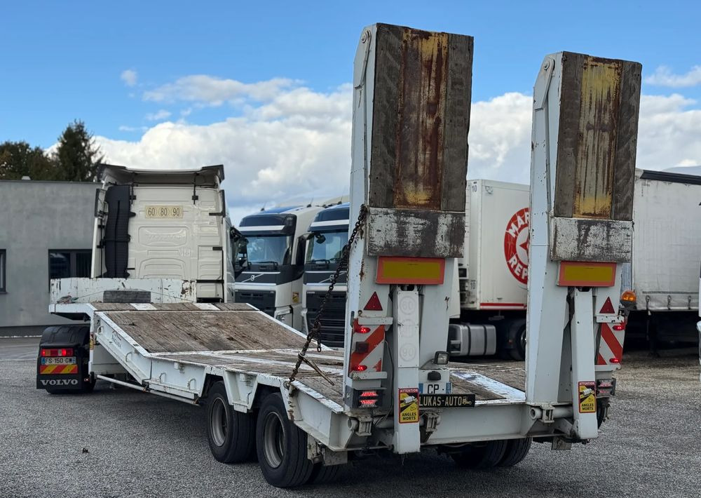 ACTM NISKOPODWOZIE RUCHOMA PODŁOGA DWIE OSIE - Gjysmë rimorkio autotransportuese: foto 4 ACTM NISKOPODWOZIE RUCHOMA PODŁOGA DWIE OSIE - Gjysmë rimorkio autotransportuese: foto 4