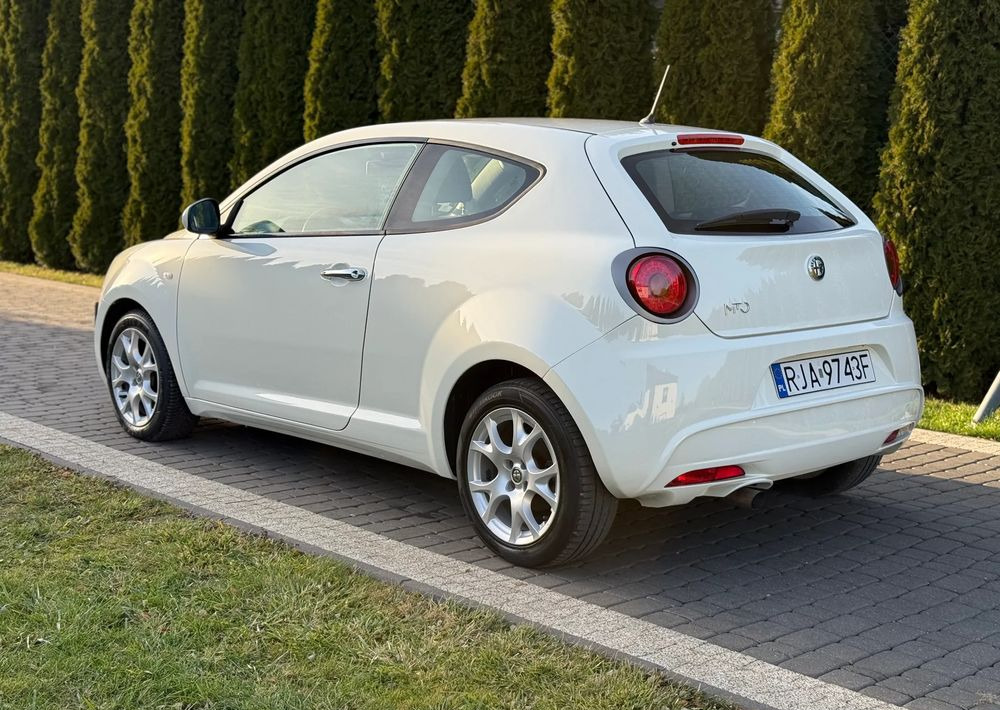 Alfa Romeo Mito - Veturë: foto 5 Alfa Romeo Mito - Veturë: foto 5
