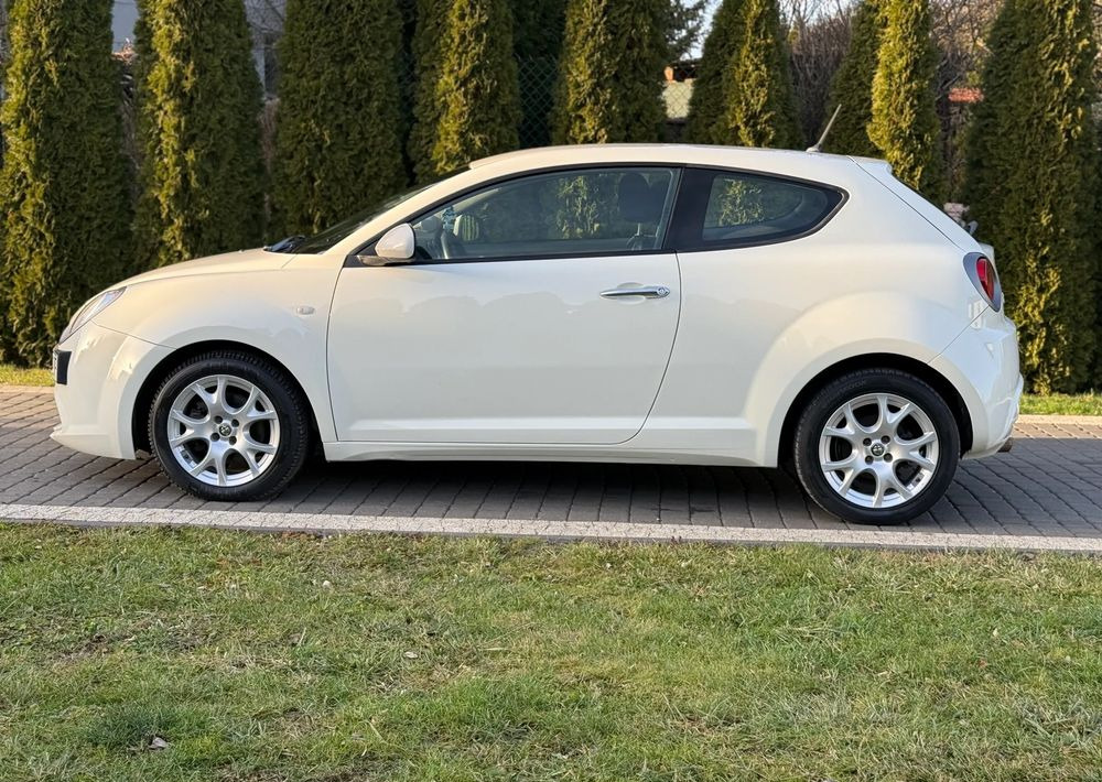 Alfa Romeo Mito - Veturë: foto 4 Alfa Romeo Mito - Veturë: foto 4