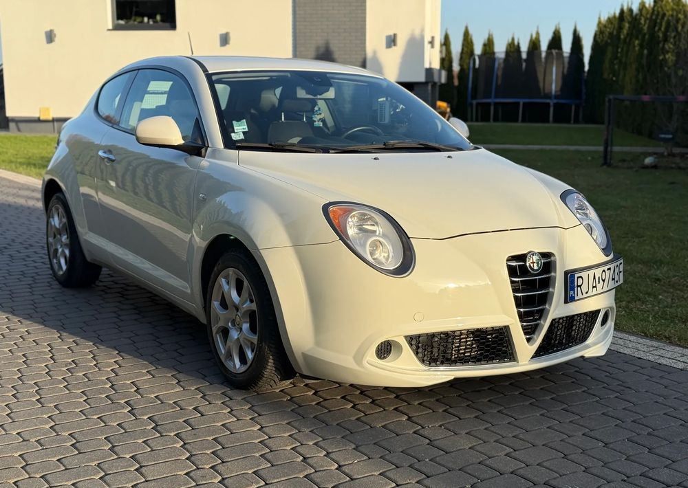 Alfa Romeo Mito - Veturë: foto 3 Alfa Romeo Mito - Veturë: foto 3