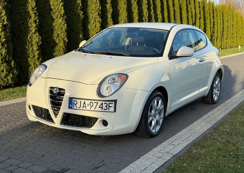 Alfa Romeo Mito - Veturë: foto 1 Alfa Romeo Mito - Veturë: foto 1
