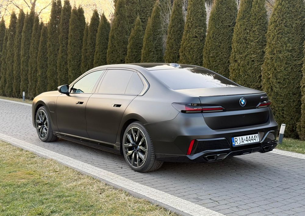 BMW Seria 7 M760e PHEV xDrive sport - Sedan: foto 4 BMW Seria 7 M760e PHEV xDrive sport - Sedan: foto 4