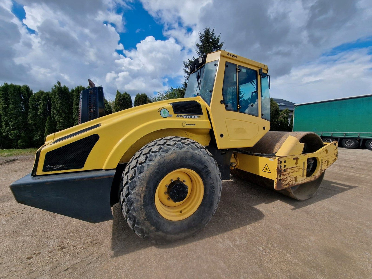 BOMAG Bw 213 DH-4 - Ngjeshës: foto 5 BOMAG Bw 213 DH-4 - Ngjeshës: foto 5