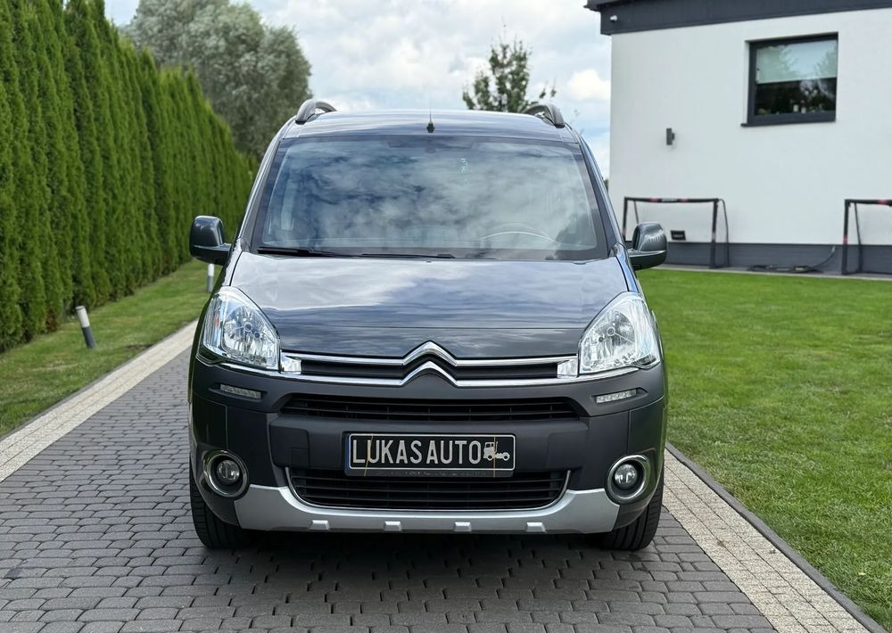 Citroën Berlingo 1.6 HDi XTR - Veturë: foto 2 Citroën Berlingo 1.6 HDi XTR - Veturë: foto 2