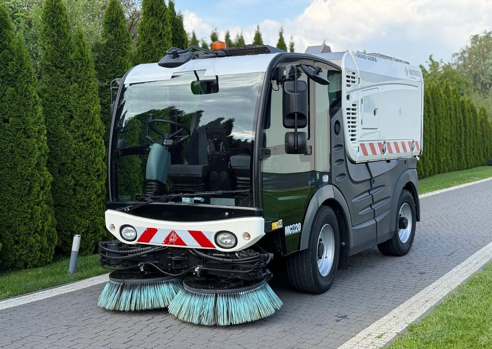 Inny MATHIEU GRAND AZURA MC420 ZAMIATARKA - Kamion mbeturinash: foto 1 Inny MATHIEU GRAND AZURA MC420 ZAMIATARKA - Kamion mbeturinash: foto 1
