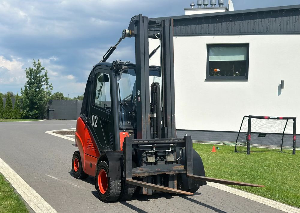 Linde H35T-01 - Pirun më gaz: foto 3 Linde H35T-01 - Pirun më gaz: foto 3