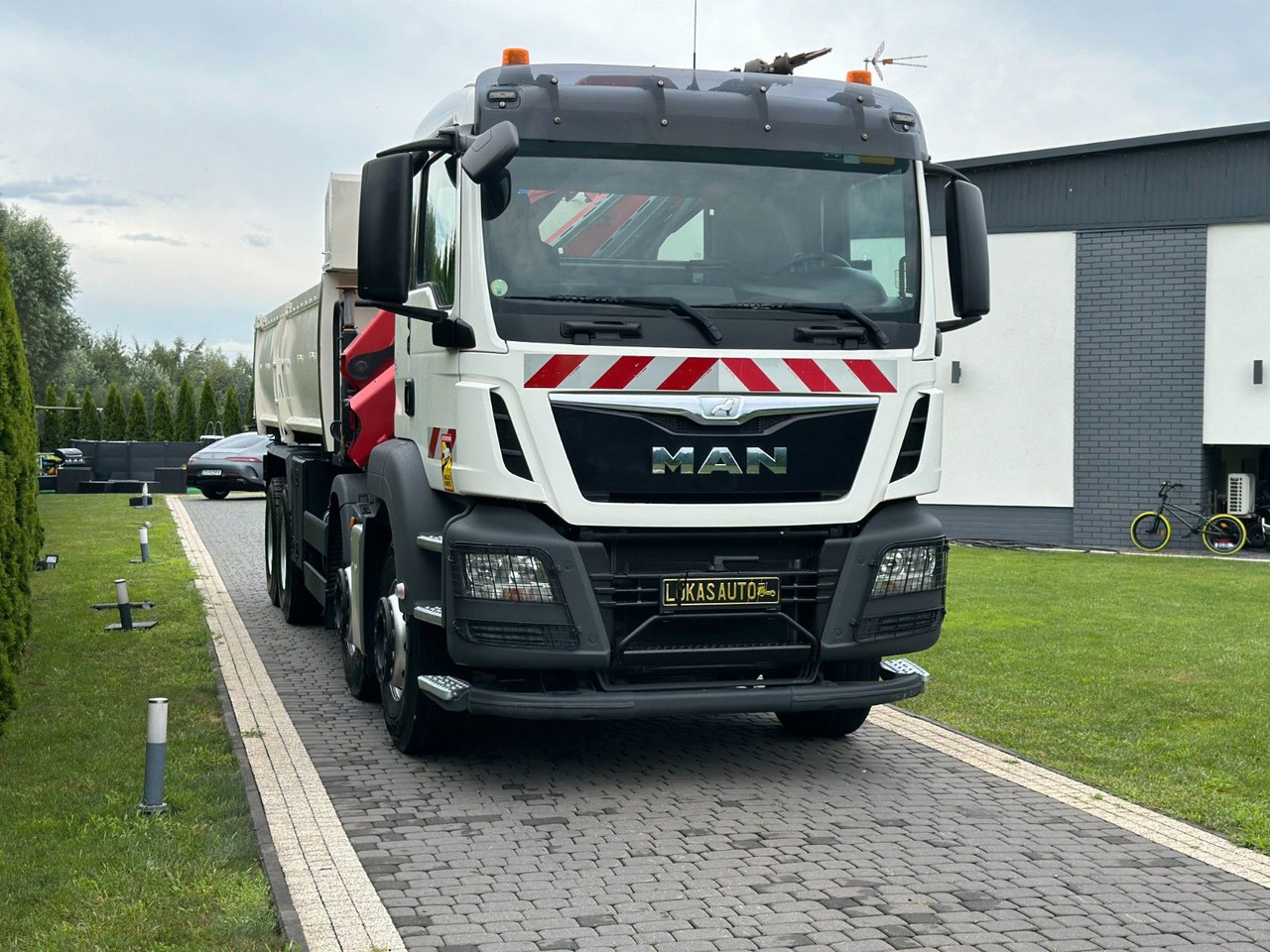 MAN TGS 440 / 8x4 /CRANE HMF 1530/ TIPPER - Kamion me vinç: foto 4 MAN TGS 440 / 8x4 /CRANE HMF 1530/ TIPPER - Kamion me vinç: foto 4