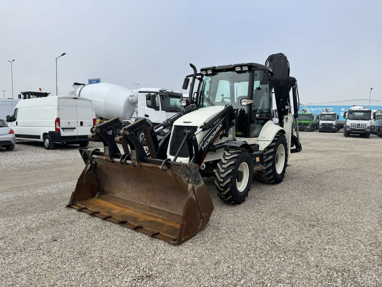 HIDROMEK HMK102B - Fadromë me shkarkim nga prapa: foto 3 HIDROMEK HMK102B - Fadromë me shkarkim nga prapa: foto 3