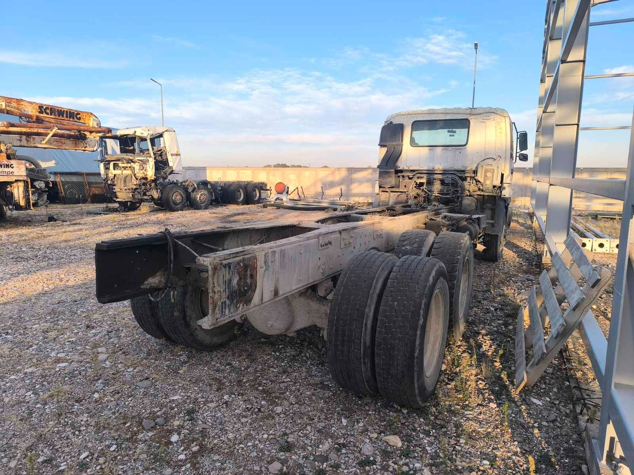 Isuzu 2.8 CXZ 81 - Kamion kabinë-shasi: foto 5 Isuzu 2.8 CXZ 81 - Kamion kabinë-shasi: foto 5