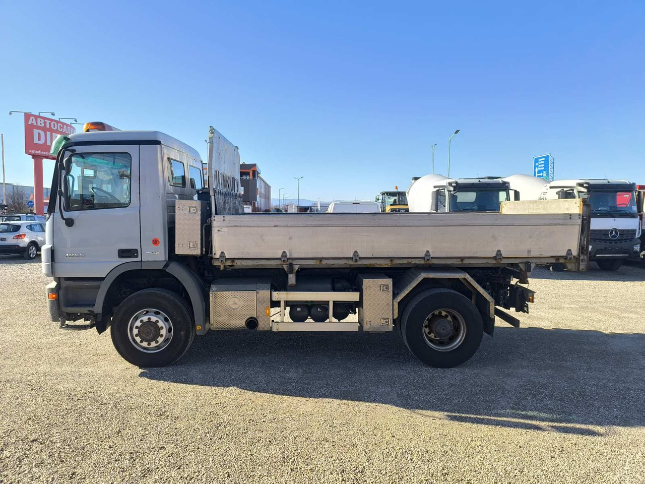 MERCEDES-BENZ Actros 1855 4X4 - Kamion vetëshkarkues: foto 4 MERCEDES-BENZ Actros 1855 4X4 - Kamion vetëshkarkues: foto 4