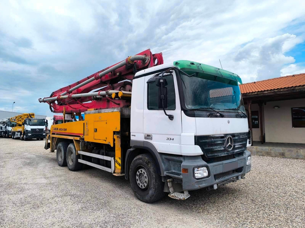 Mercedes-Benz ACTROS 3341 JUNJIN JXR 38-4 - Pompë betoni: foto 1 Mercedes-Benz ACTROS 3341 JUNJIN JXR 38-4 - Pompë betoni: foto 1