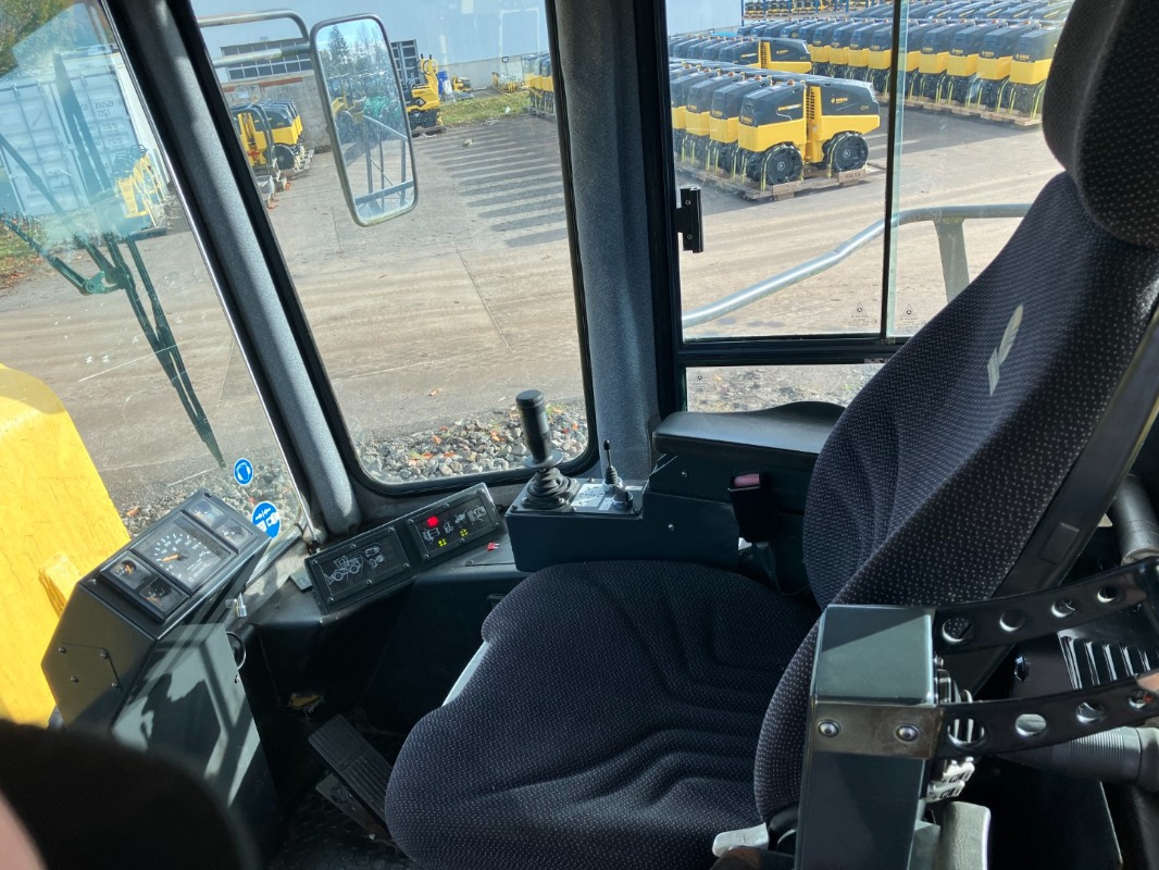 BOMAG DE BC 772 RS - Ngjeshës: foto 5 BOMAG DE BC 772 RS - Ngjeshës: foto 5