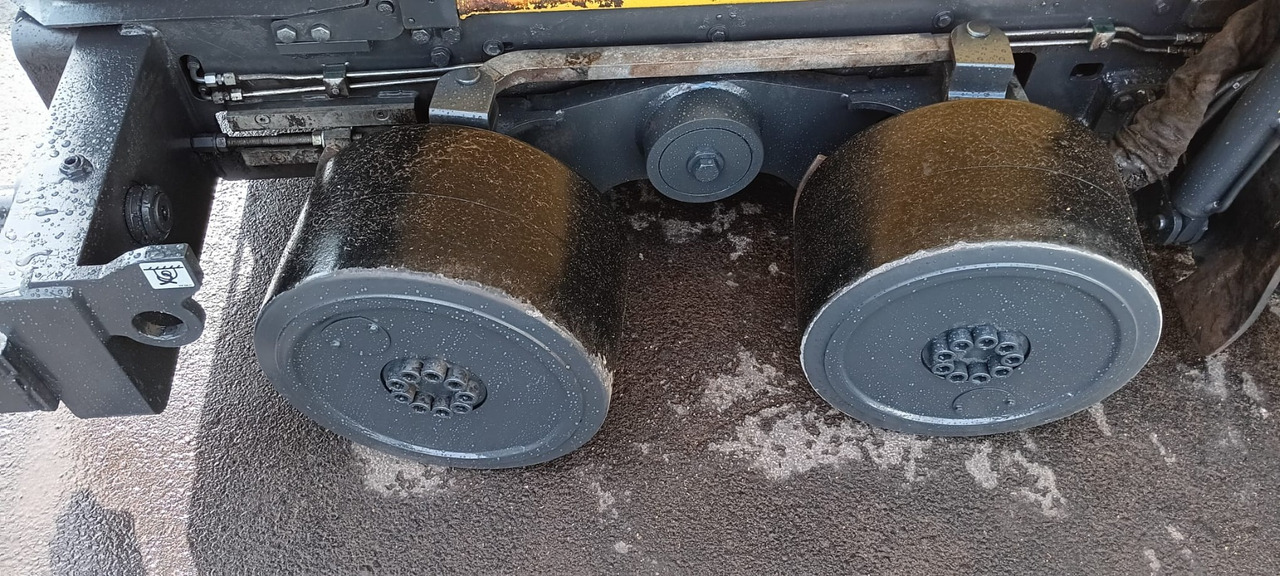 BOMAG IT BF 300 P-2 S340-2 TV Stage IIIb/Tier 4f - Shtrues asfalti: foto 5 BOMAG IT BF 300 P-2 S340-2 TV Stage IIIb/Tier 4f - Shtrues asfalti: foto 5