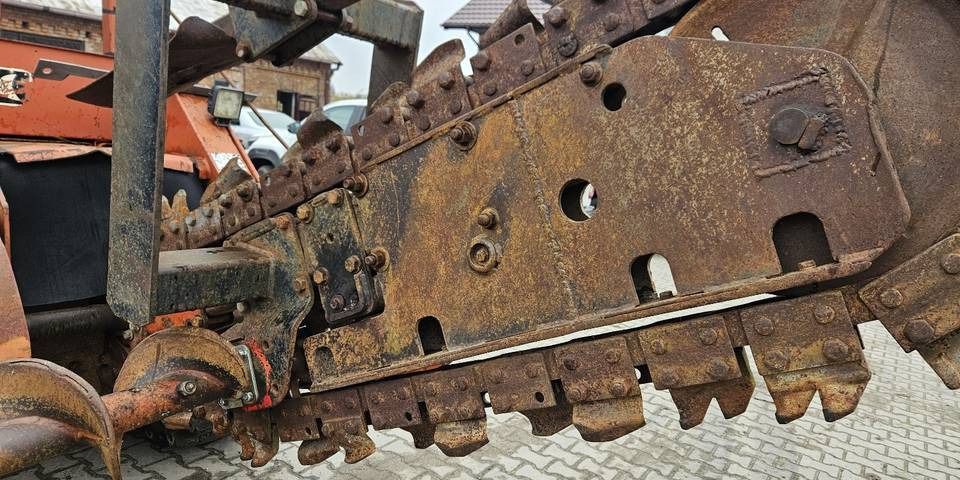 Ekskavator me goma Koparka łańcuchowa Ditch Witch 7610: foto 9 Ekskavator me goma Koparka łańcuchowa Ditch Witch 7610: foto 9