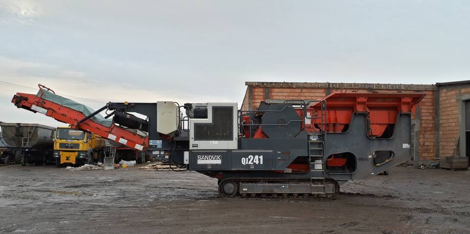 Kruszarka szczękowa Sandvik QJ241 2014 Extec - Thërrmues e nofullës: foto 2 Kruszarka szczękowa Sandvik QJ241 2014 Extec - Thërrmues e nofullës: foto 2