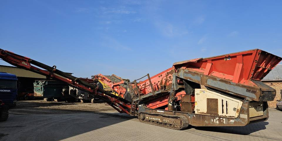 Przesiewacz mobilny Sandvik QE241 tylko 2980 h - Makinë sitëse: foto 2 Przesiewacz mobilny Sandvik QE241 tylko 2980 h - Makinë sitëse: foto 2