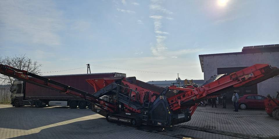 Przesiewacz mobilny Sandvik QE241 tylko 2980 h - Makinë sitëse: foto 5 Przesiewacz mobilny Sandvik QE241 tylko 2980 h - Makinë sitëse: foto 5