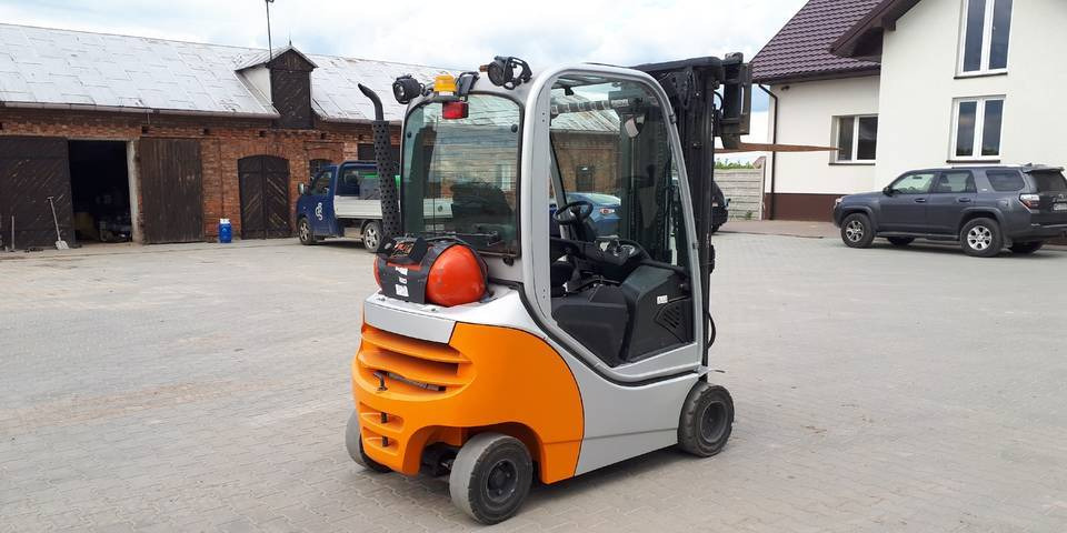 Wózek widłowy Still RX70-20 triplex przesuw - Pirun më gaz: foto 3 Wózek widłowy Still RX70-20 triplex przesuw - Pirun më gaz: foto 3