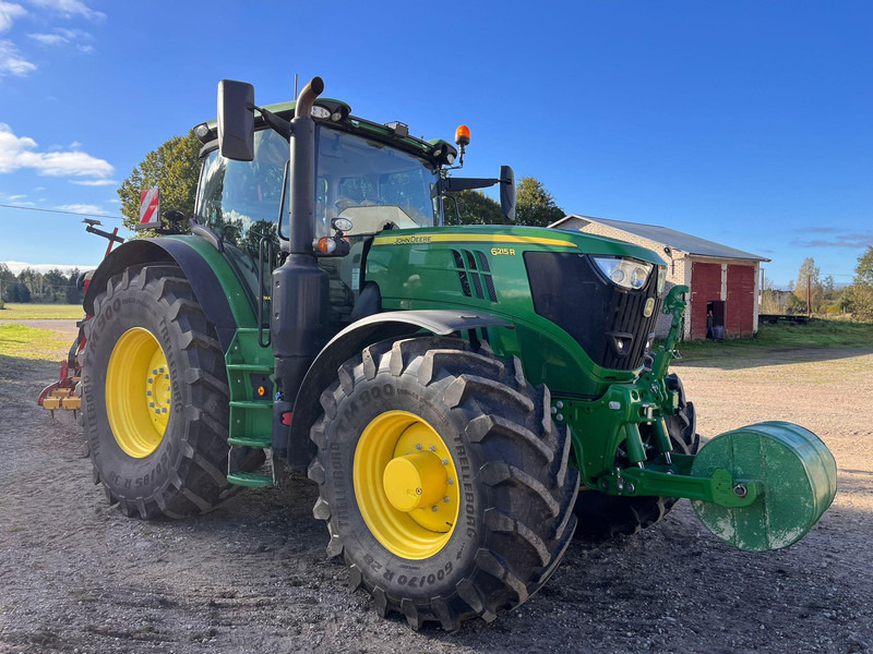 John Deere 6215R Autopowr - Traktor: foto 1 John Deere 6215R Autopowr - Traktor: foto 1